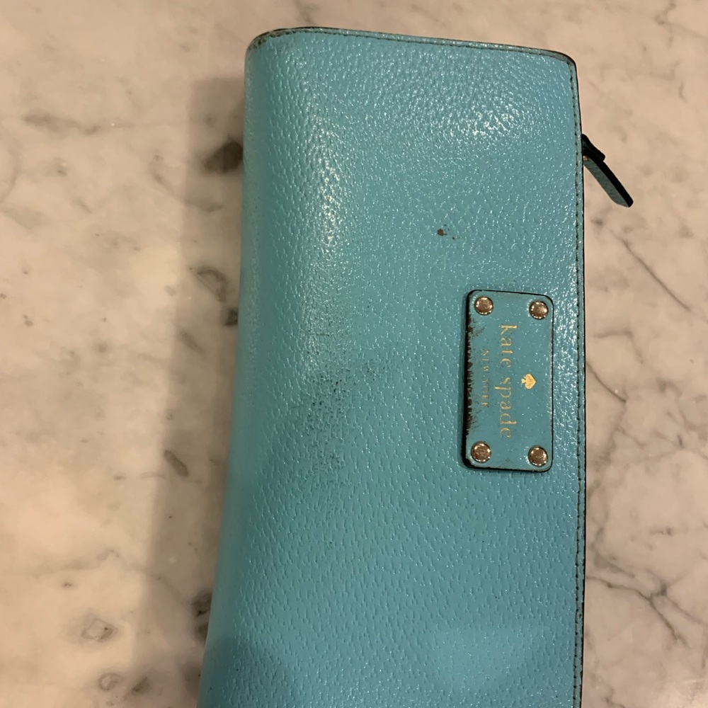 Kate spade wallet turquoise color (Tiffany blue)